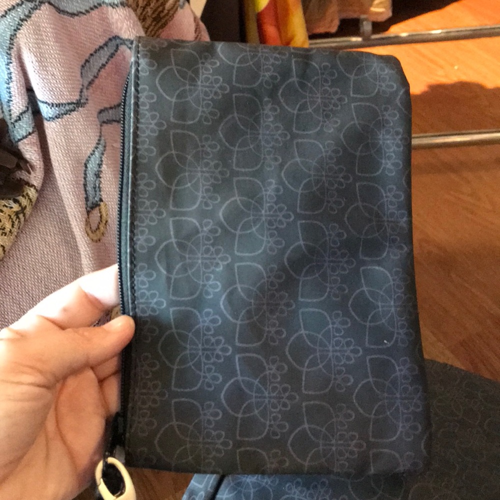 NWT Pattern Bag - Picture 5 of 6